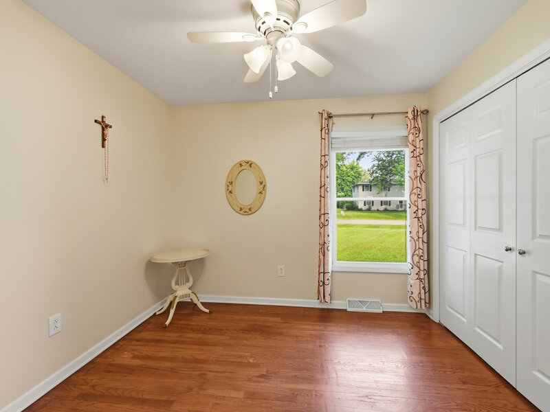 32 E Rickard Drive Oswego IL 60543