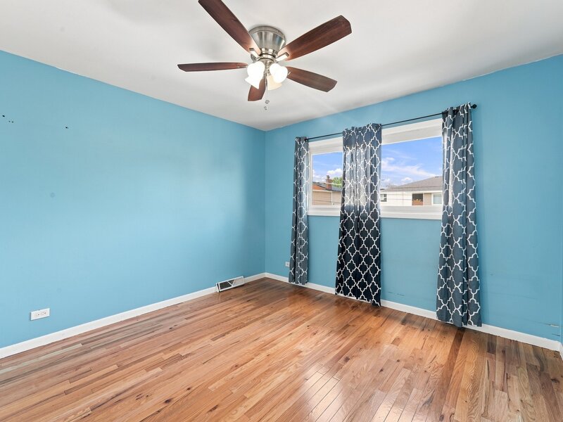 9349 Fern Lane Des Plaines IL 60016