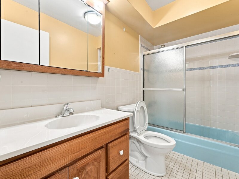 9349 Fern Lane Des Plaines IL 60016