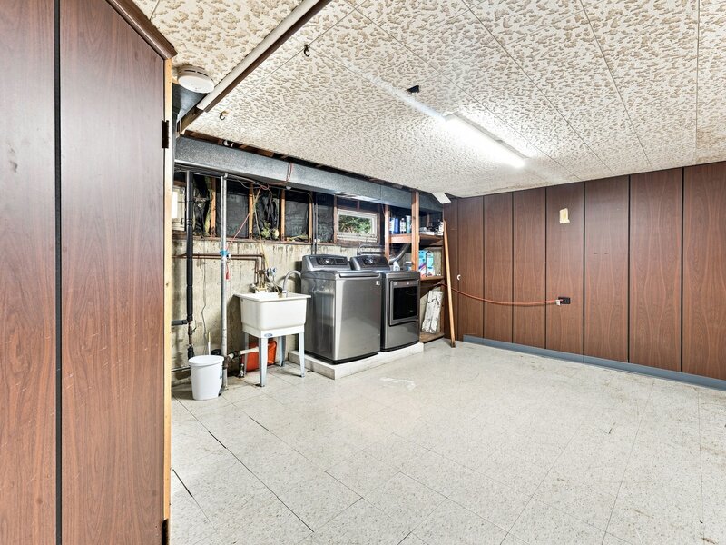 9349 Fern Lane Des Plaines IL 60016