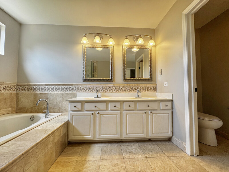 223 Paradise Parkway Oswego IL 60543