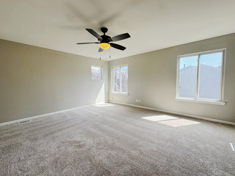 223 Paradise Parkway Oswego IL 60543