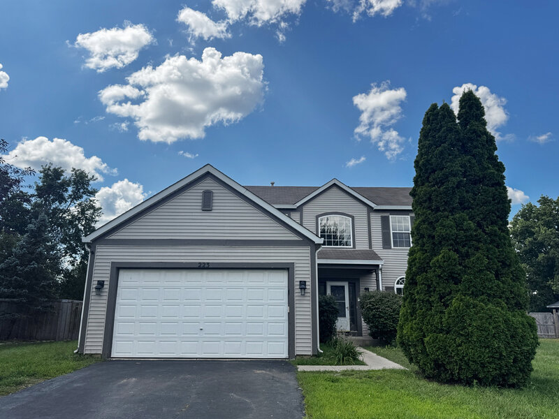 223 Paradise Parkway Oswego IL 60543