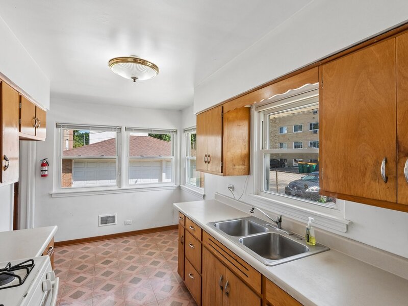 214 Rockford Avenue Forest Park IL 60130
