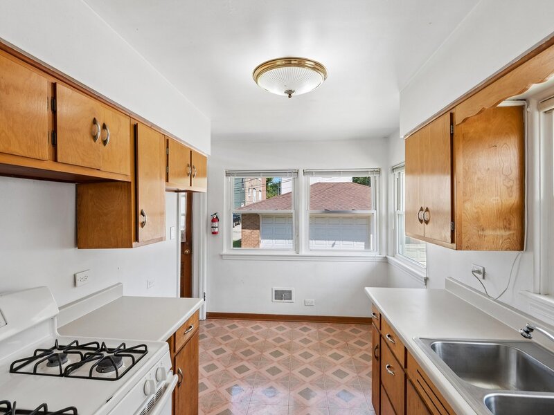 214 Rockford Avenue Forest Park IL 60130