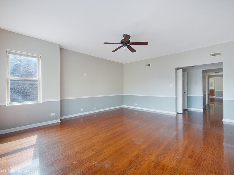 2511 E 76th Street Chicago IL 60649
