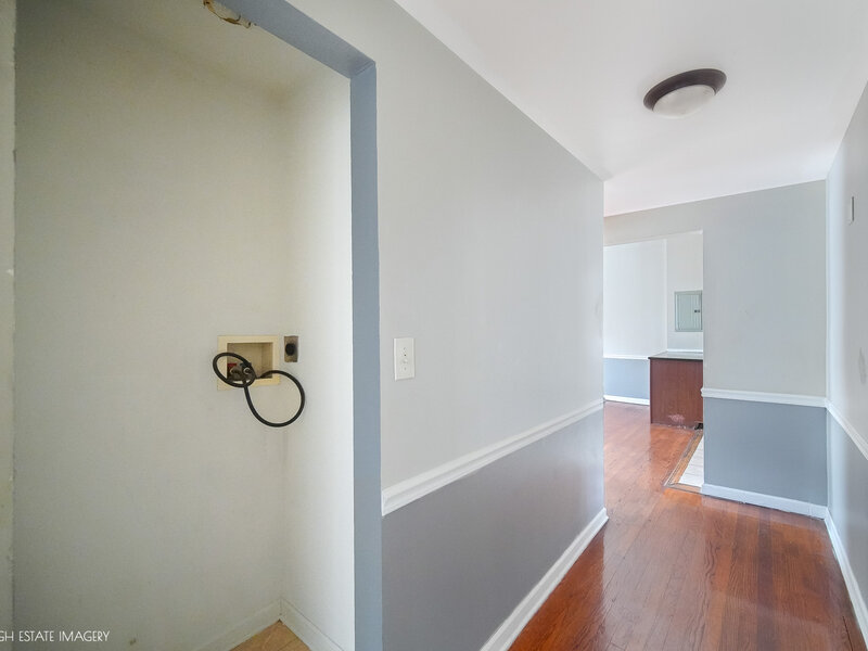 2511 E 76th Street Chicago IL 60649