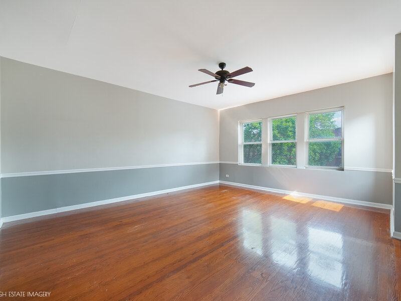2511 E 76th Street Chicago IL 60649