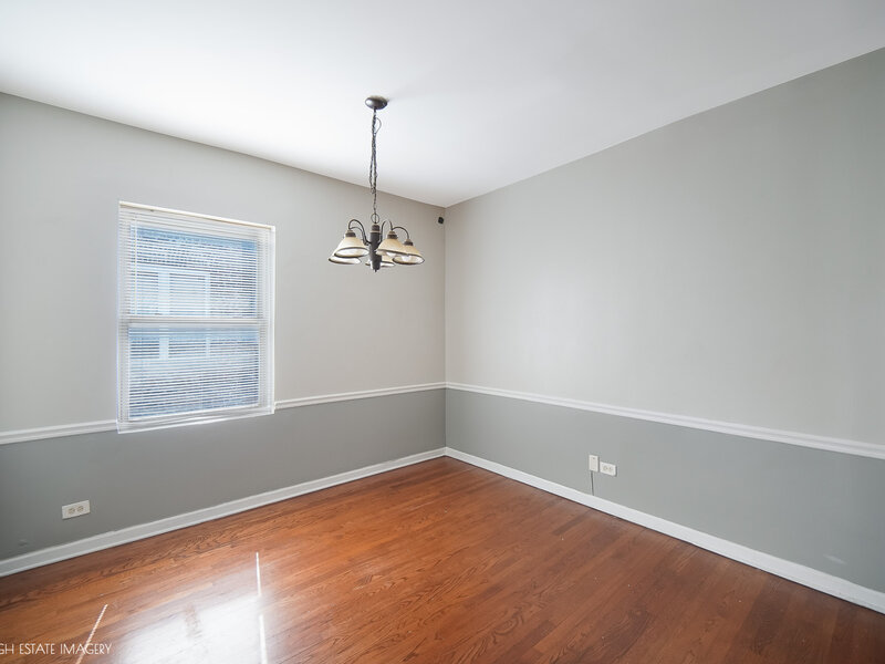 2511 E 76th Street Chicago IL 60649