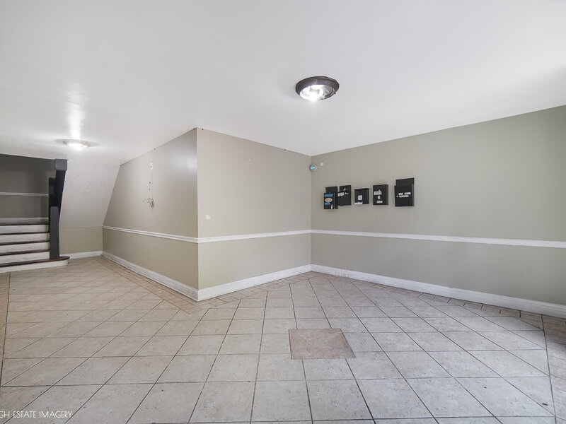 2511 E 76th Street Chicago IL 60649