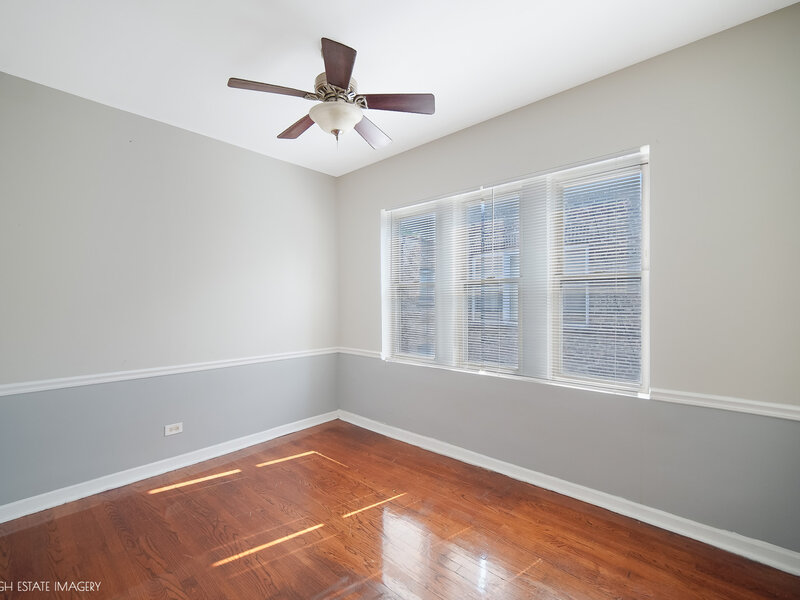 2511 E 76th Street Chicago IL 60649