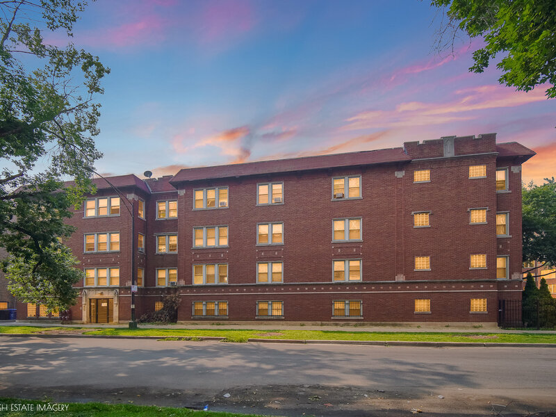 2511 E 76th Street Chicago IL 60649