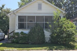 Photo of 609 W Cherry Street Carbondale IL 62901