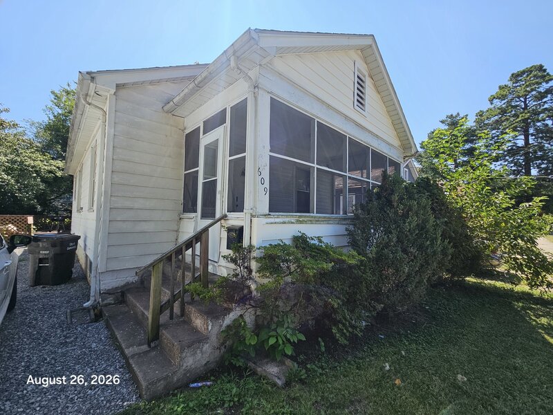 609 W Cherry Street Carbondale IL 62901