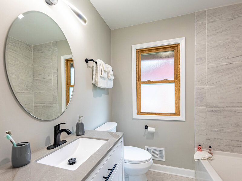 795 E 163rd Street South Holland IL 60473