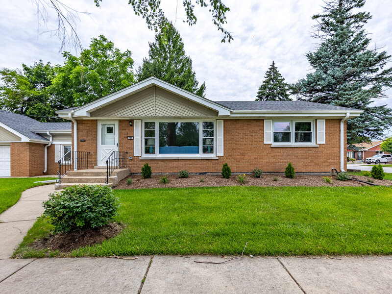 795 E 163rd Street South Holland IL 60473