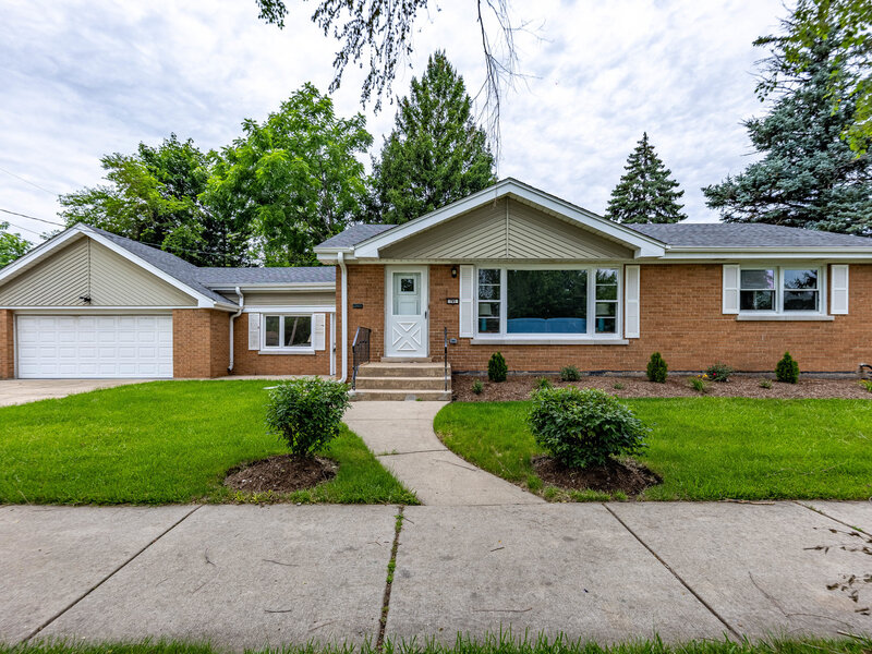 795 E 163rd Street South Holland IL 60473