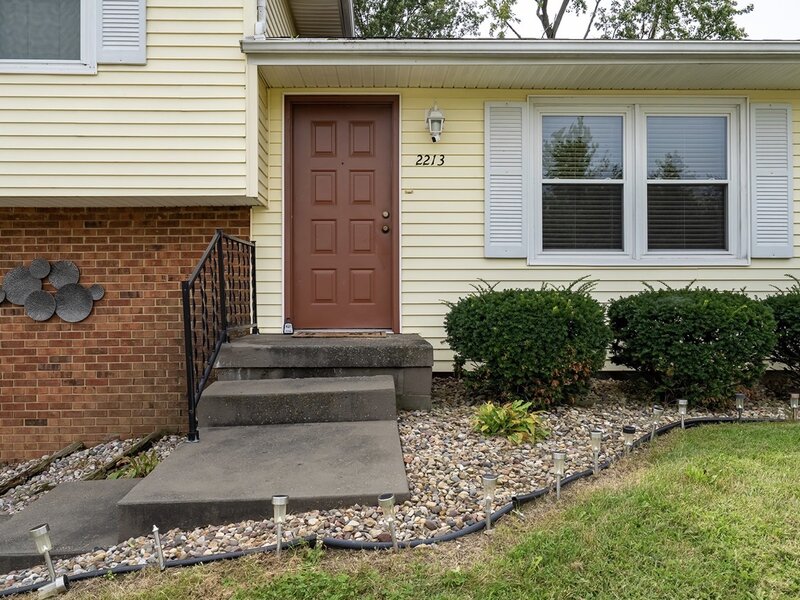 2213 Clearwater Avenue Bloomington IL 61704
