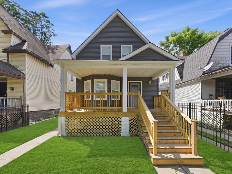 11940 S Yale Avenue Chicago IL 60628