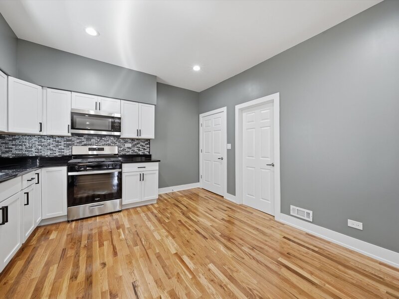 11940 S Yale Avenue Chicago IL 60628