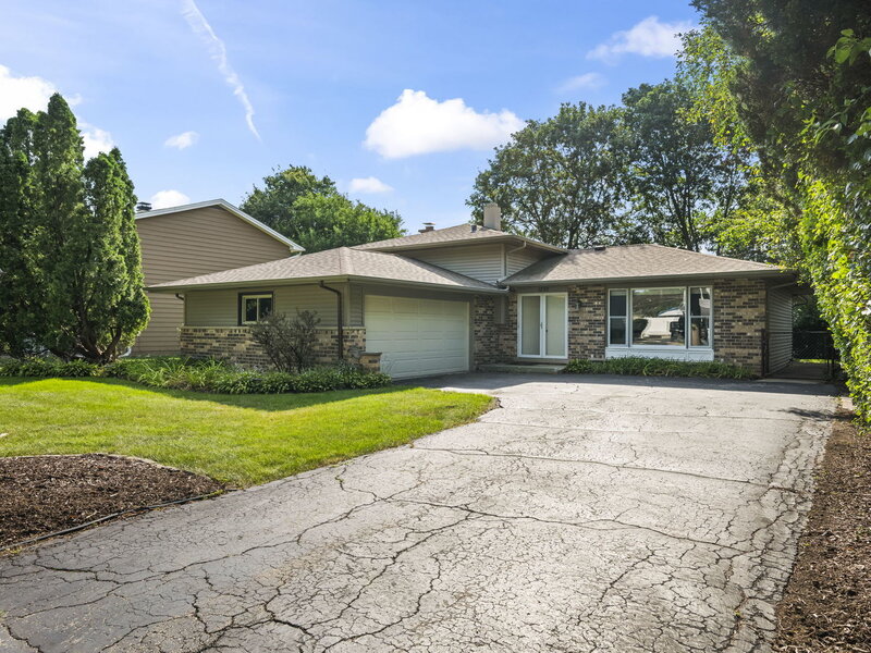 1292 N Linden Avenue Palatine IL 60074