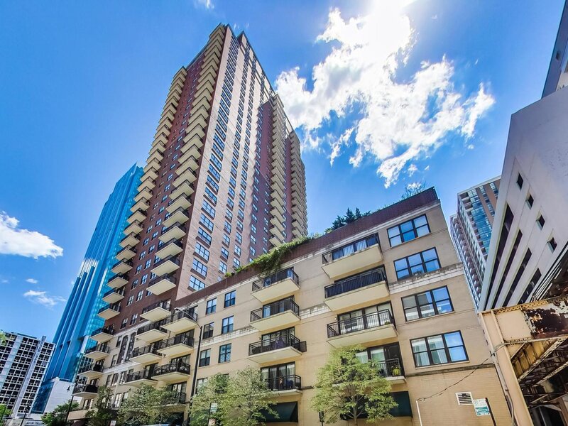 41 E 8th Street Chicago IL 60605