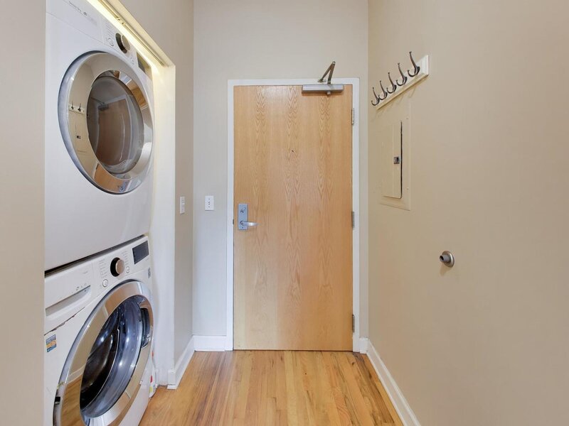 41 E 8th Street Chicago IL 60605