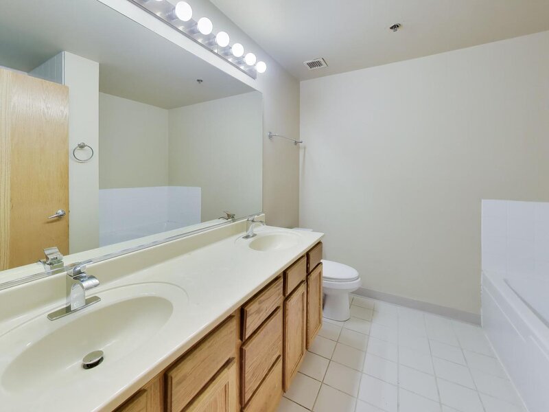 41 E 8th Street Chicago IL 60605