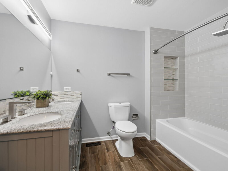 97 Cammeron Court Aurora IL 60504