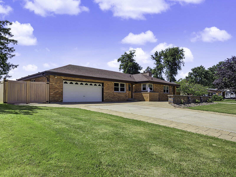 378 Oakwood Drive Crete IL 60417