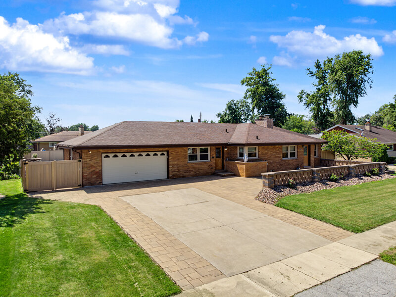 378 Oakwood Drive Crete IL 60417