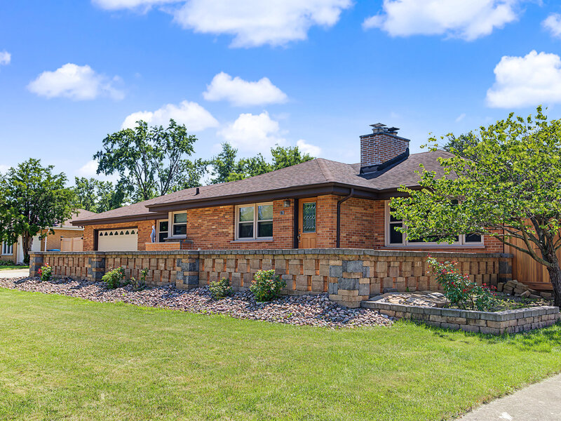 378 Oakwood Drive Crete IL 60417