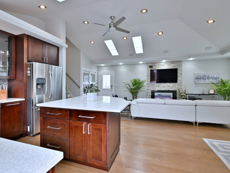 575 Bedford Lane Des Plaines IL 60016