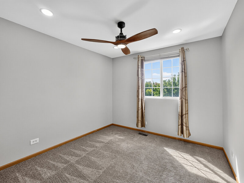 1793 Edith Lane Aurora IL 60504