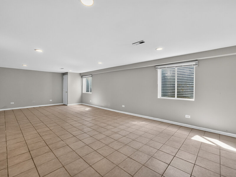 1793 Edith Lane Aurora IL 60504