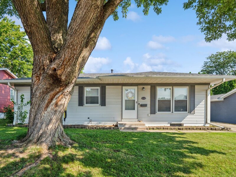3236 W Dover Court Davenport IA 52804