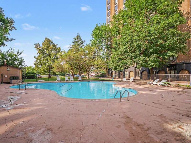 1 Renaissance Place Palatine IL 60067