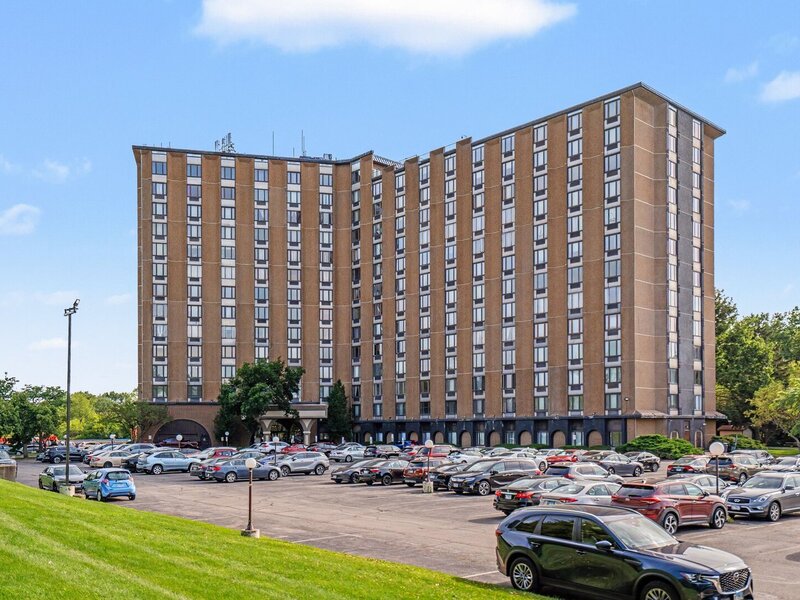 1 Renaissance Place Palatine IL 60067