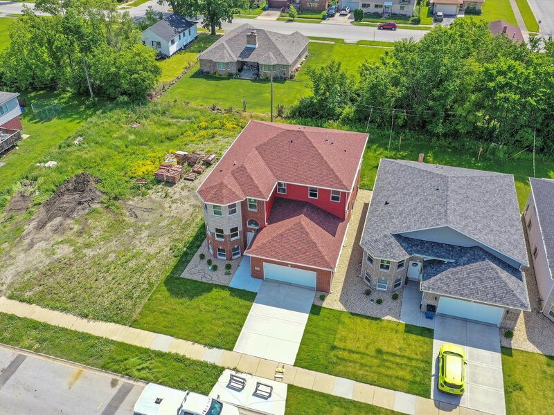 15243 7th Avenue Phoenix IL 60426