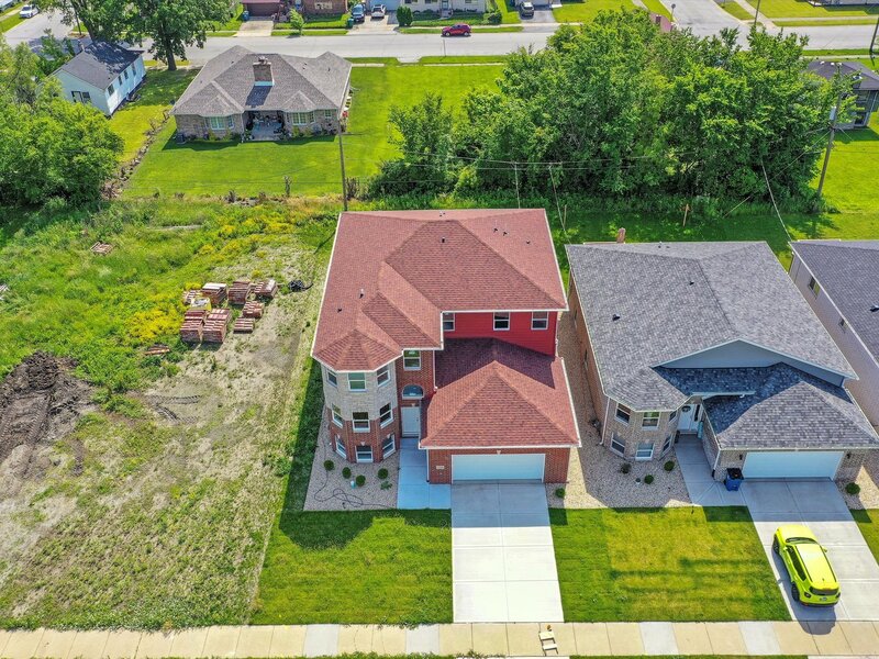 15243 7th Avenue Phoenix IL 60426