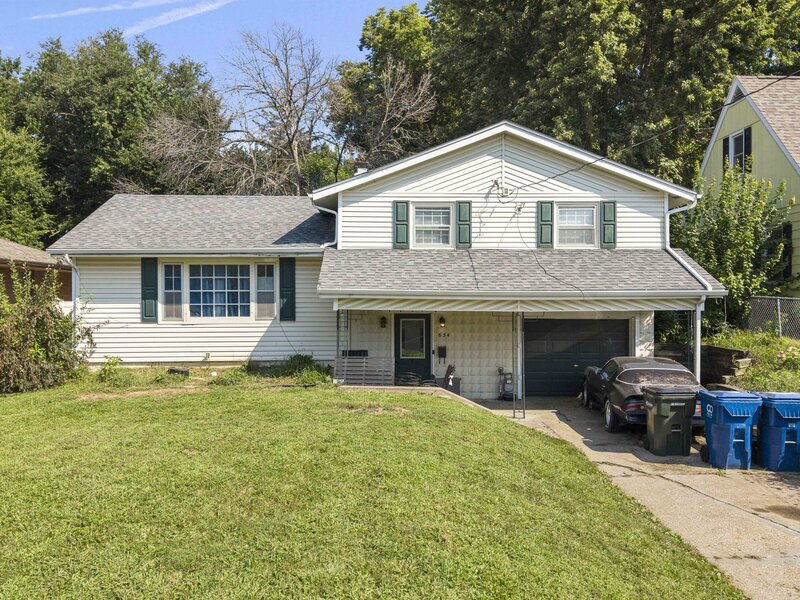 654 E 32nd Street Davenport IA 52803