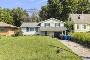 Photo of 654 E 32nd Street Davenport IA 52803