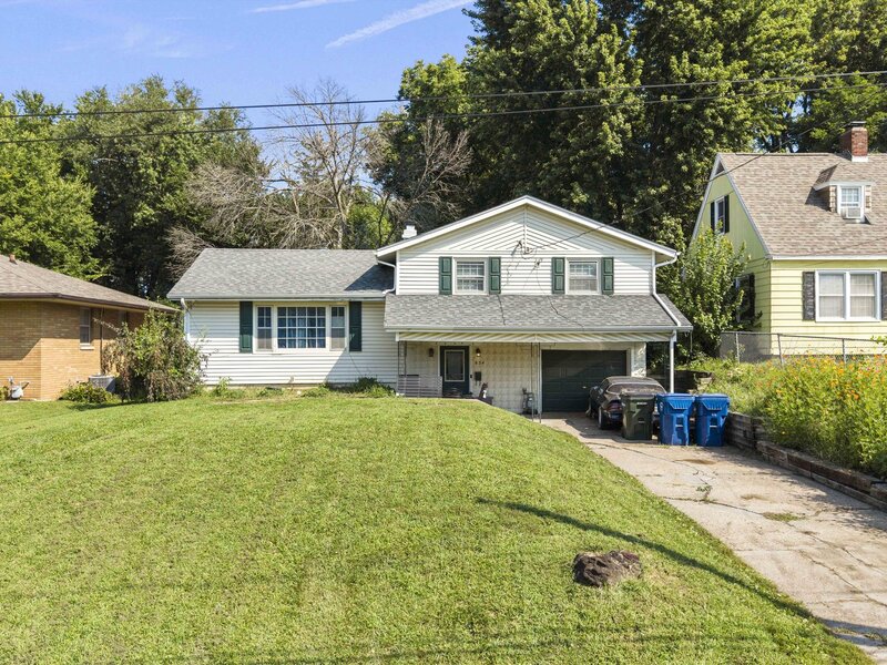 654 E 32nd Street Davenport IA 52803