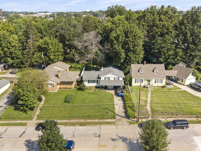 654 E 32nd Street Davenport IA 52803