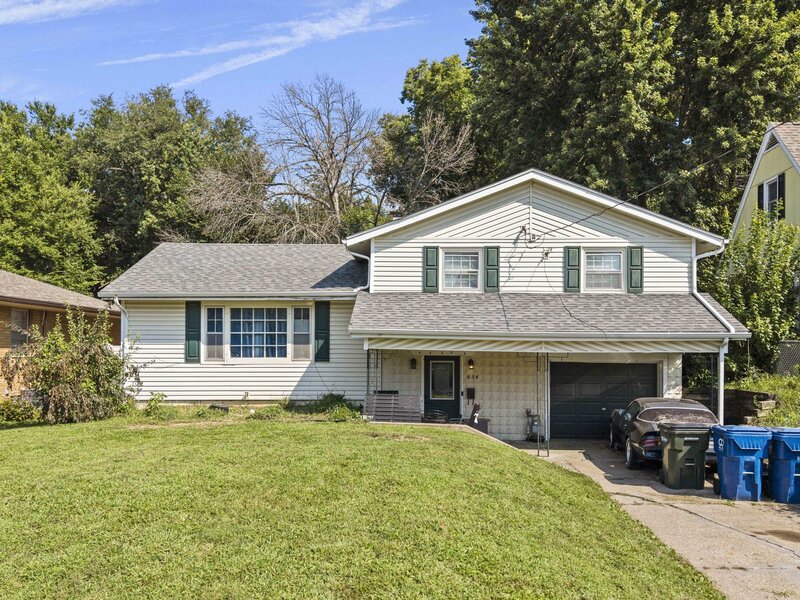 654 E 32nd Street Davenport IA 52803