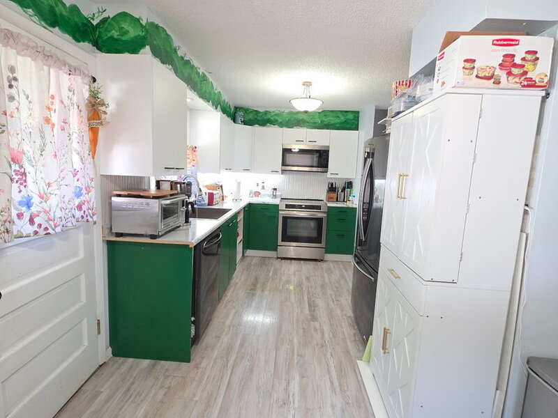 654 E 32nd Street Davenport IA 52803