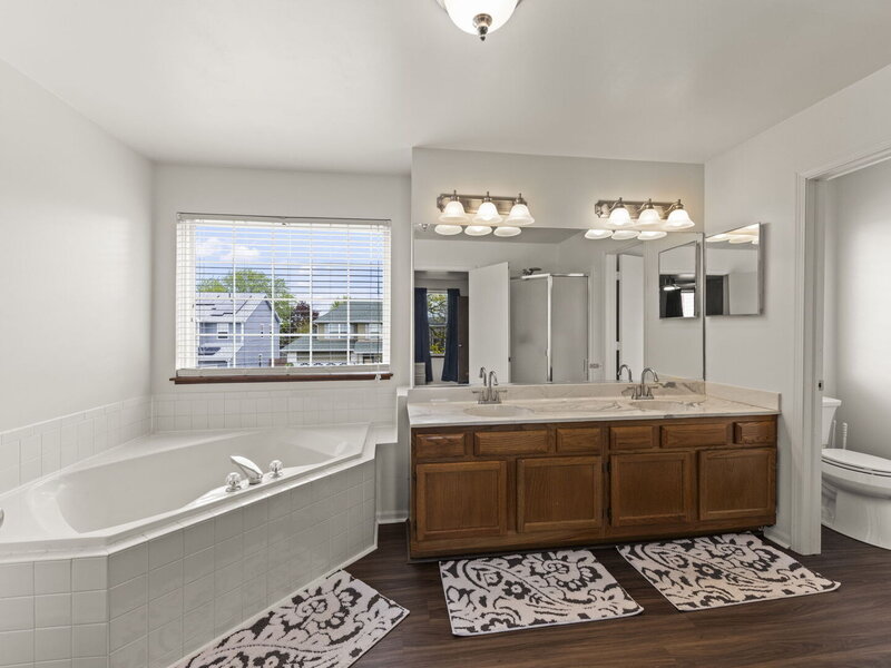 900 Chelsea Court Aurora IL 60504