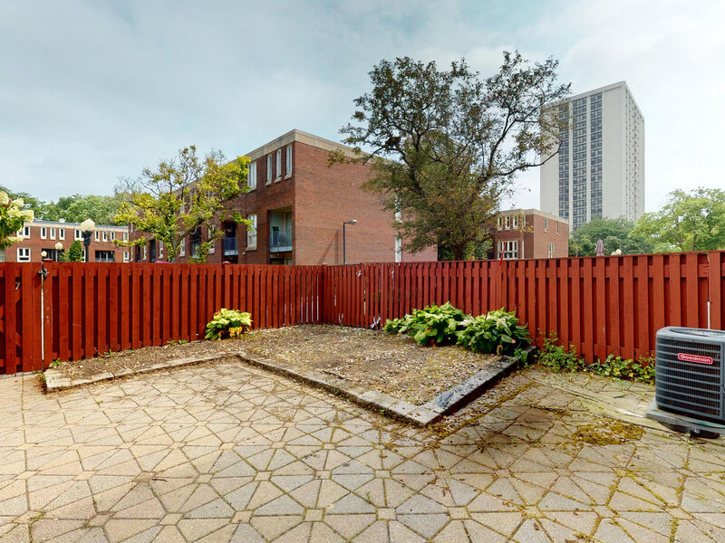 2731 S Michigan Avenue Chicago IL 60616