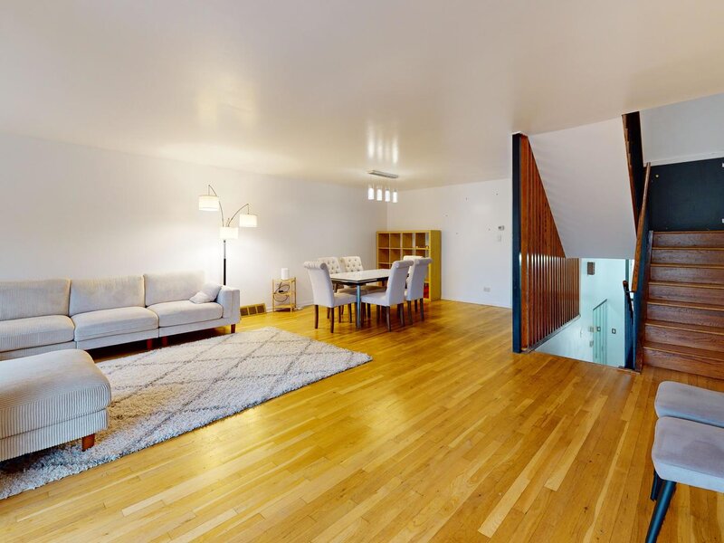 2731 S Michigan Avenue Chicago IL 60616