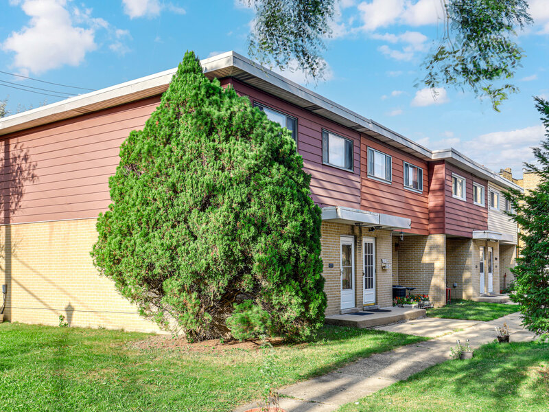 9123 Lamon Avenue Skokie IL 60077